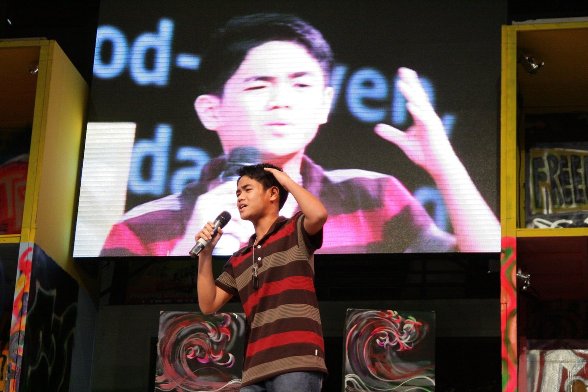 Picture of Mark Muleta preaching at Ignite 2011